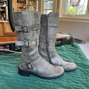 BORN Buckle Boots Gray / Taupe Size 8 / 39 💗💗💗